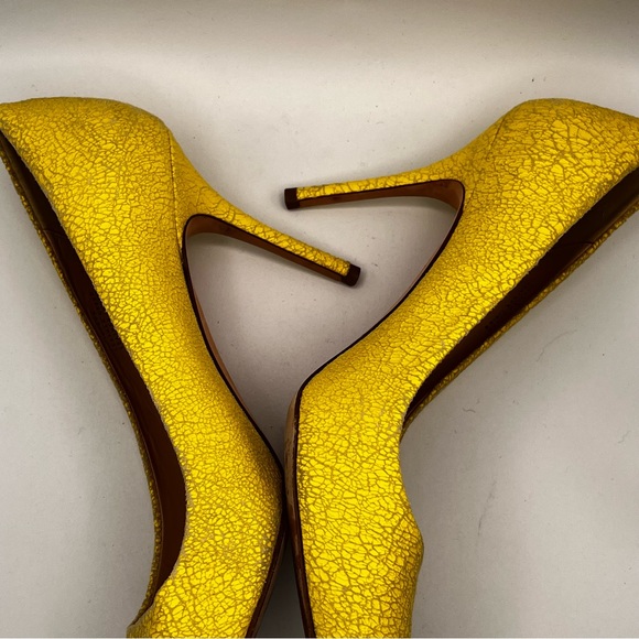J CREW BRIGHT YELLOW CRACKLE LEATHER PUMPS - Picture 7 of 12